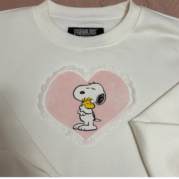 Peanuts Softest Off-White Snoopy Woodstock Heart Sweatshirt NWOT Oversized M - Picture 7 of 16